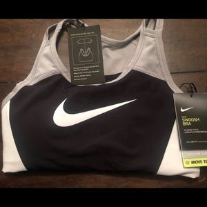 Women Nike swoosh sports bra NWT